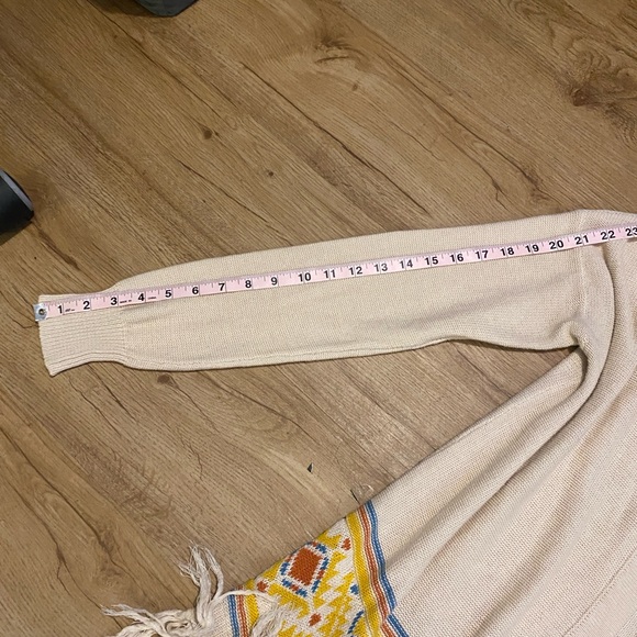 Cream Hooded Cardigan with Fringe and Pattern - Picture 14 of 17